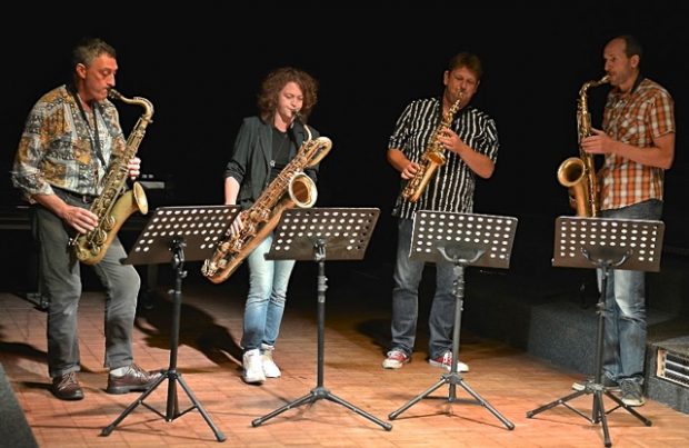 09.07.2015 Altes Pfandhaus Itchy Fingers reloaded - Saxophon Quartett Photo: Hyou Vielz
